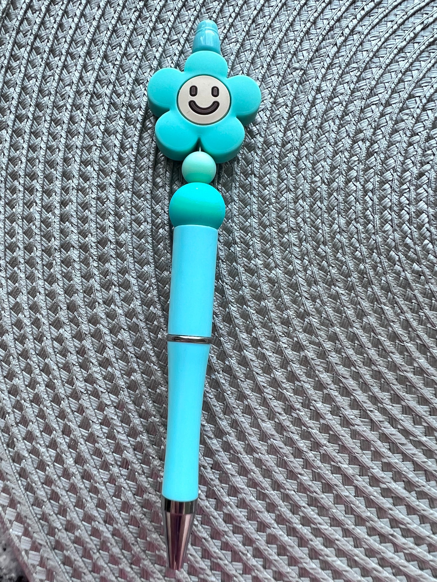 Smiley flower pens