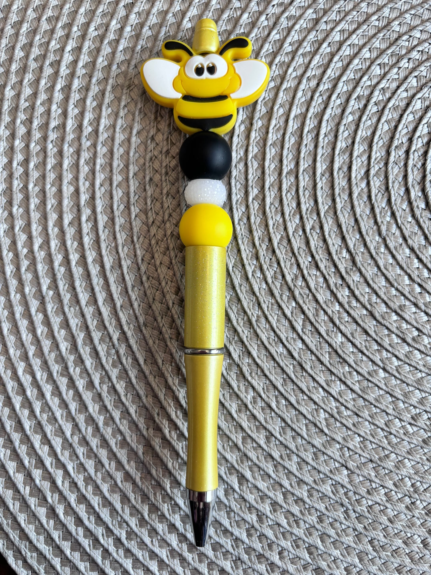 Bee pen